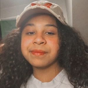 Meet your Posher, Isabelle